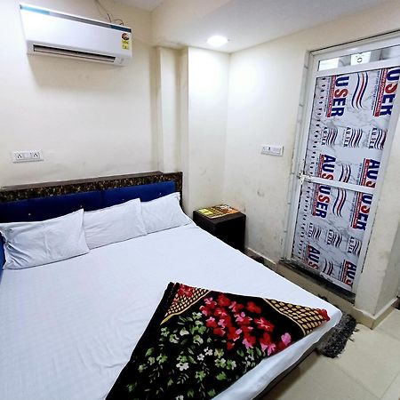 Hotel Blue Tower Ujjain Esterno foto